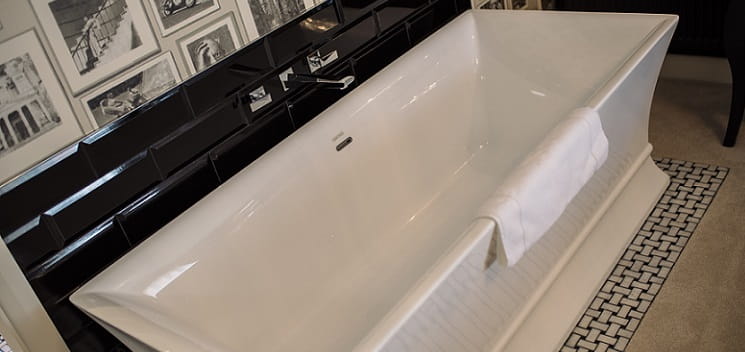 The Penrose freestanding acrylic bath at Alrewas Hayes