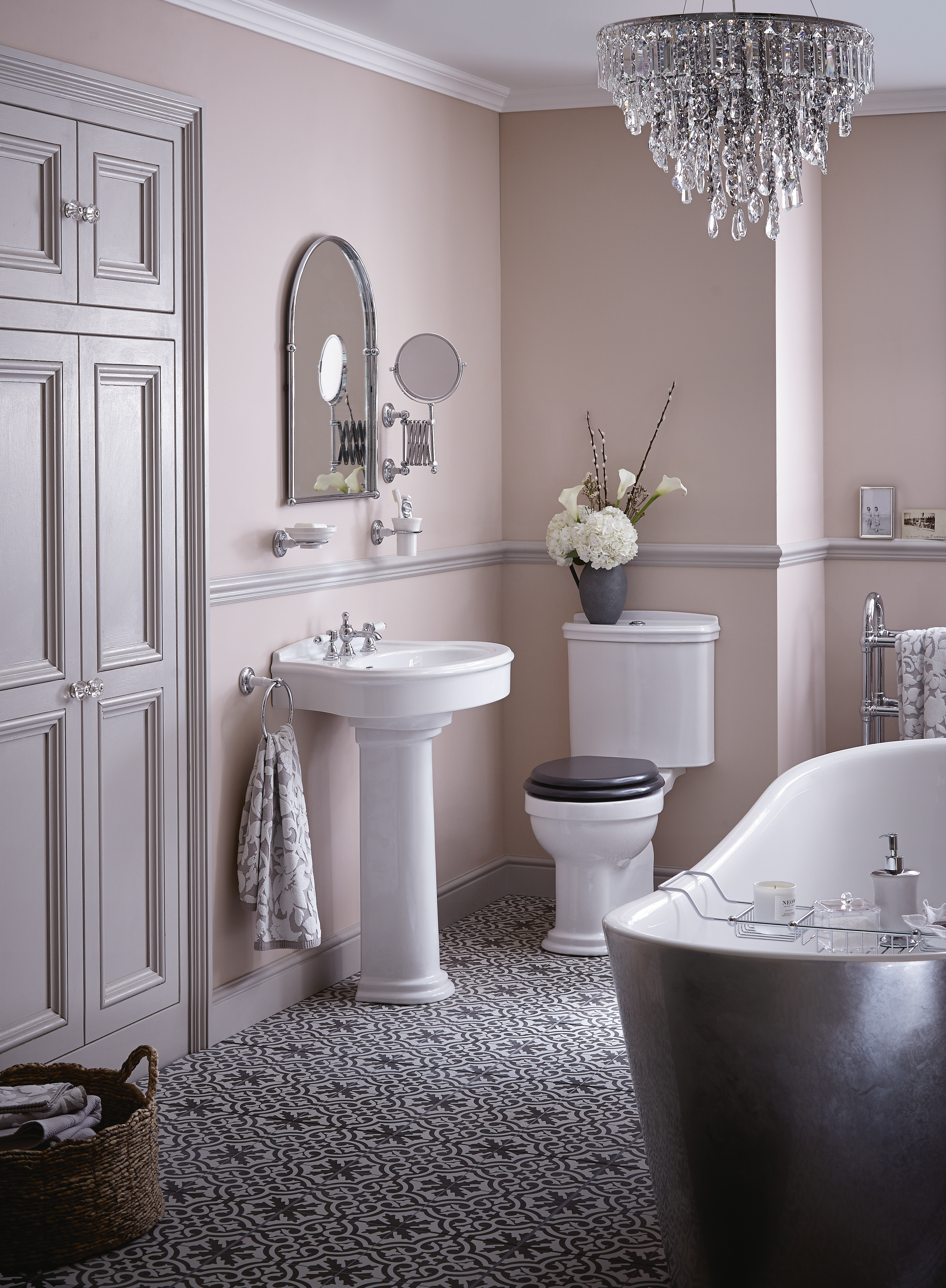 Heritage Bathrooms Claverton suite