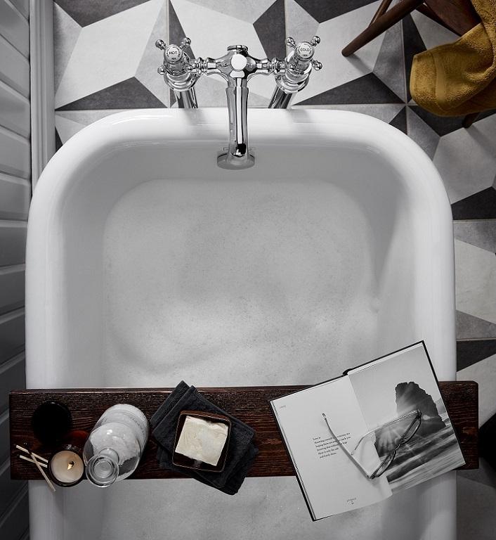 Essex Cast Iron Bath from above 